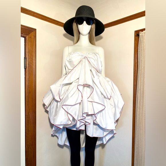 Fluffy Rustic White Sweetheart Dress - Sz Sm - Picture 1 of 9